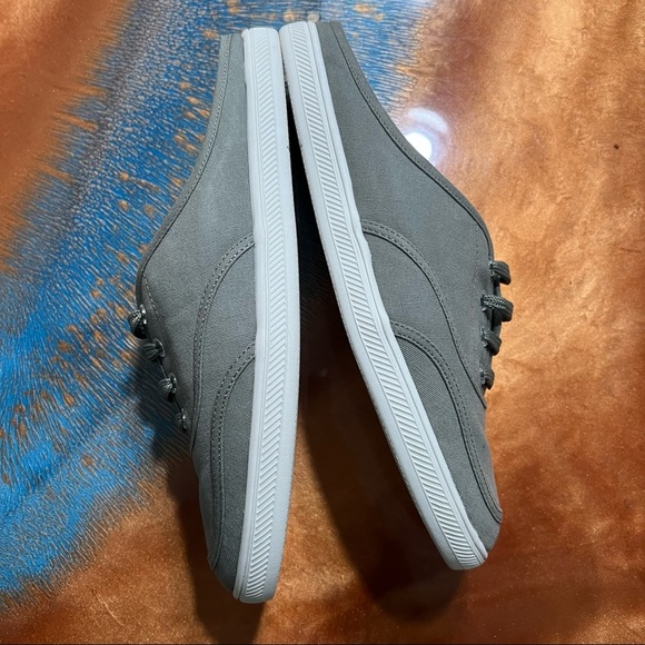 Vince Camuto Celiste Slip on green sneakers washable size 9.5 - Picture 5 of 8